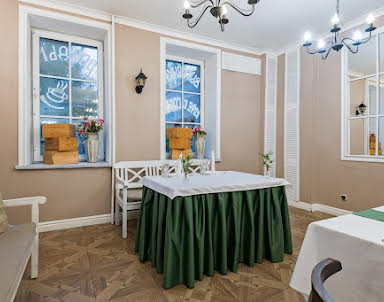  ресторан Гостиная на Железняка