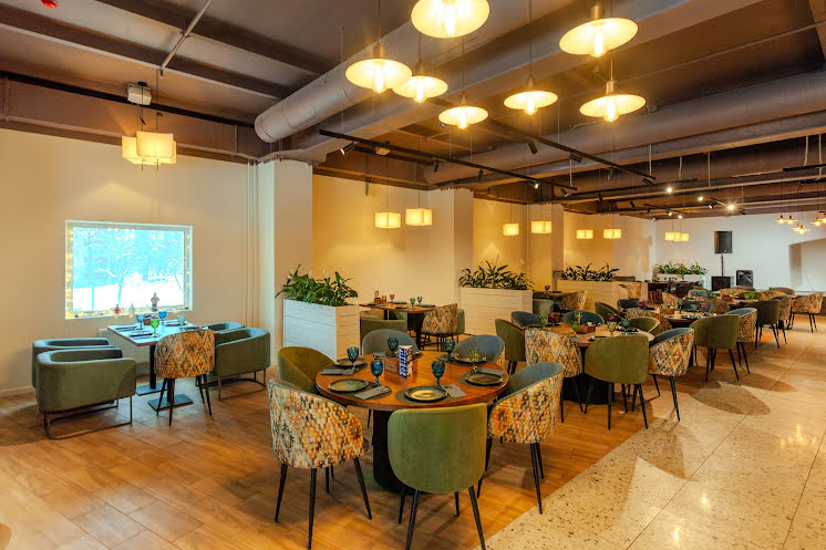 Зал 2 этажа  в «Шато Манави на Профсоюзной» фотография №2