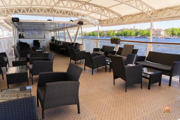 Палуба в «Теплоход "Василий"» фотография №7