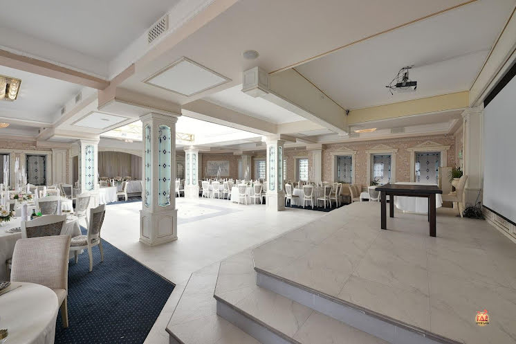 Зал "Hall D`Lux" в «Отдых» фотография №3