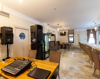  ресторан Сандал