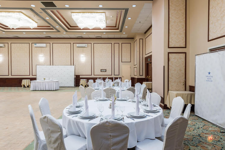 Банкетный зал «Петровский» в «Азимут Отель Аэростар» фотография №17