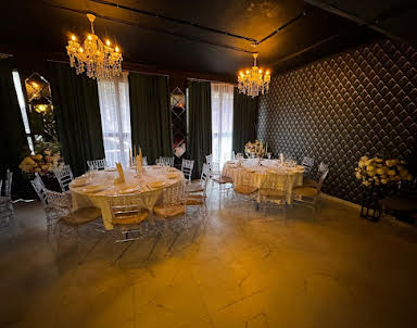  ресторан Люстра