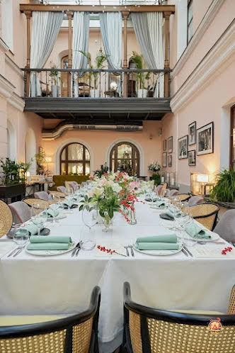 Банкетный зал в «12 Grand Cafe» фотография №10