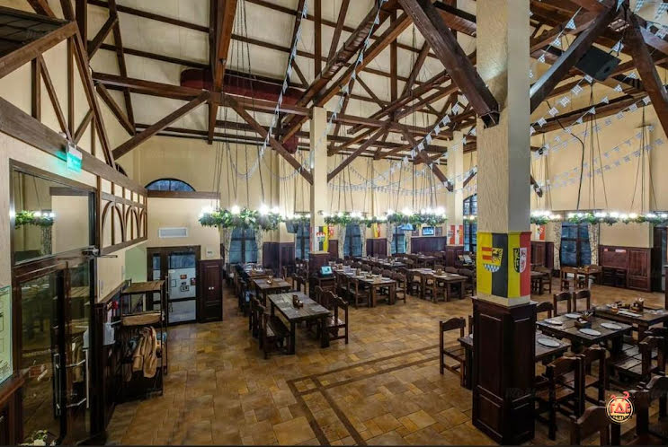 Основной зал в «Biergarten на Елены Стасовой» фотография №3