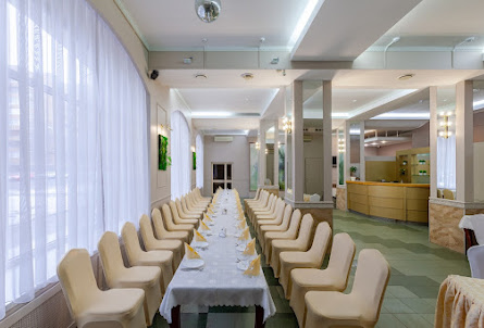 Основной зал в Малый зал 