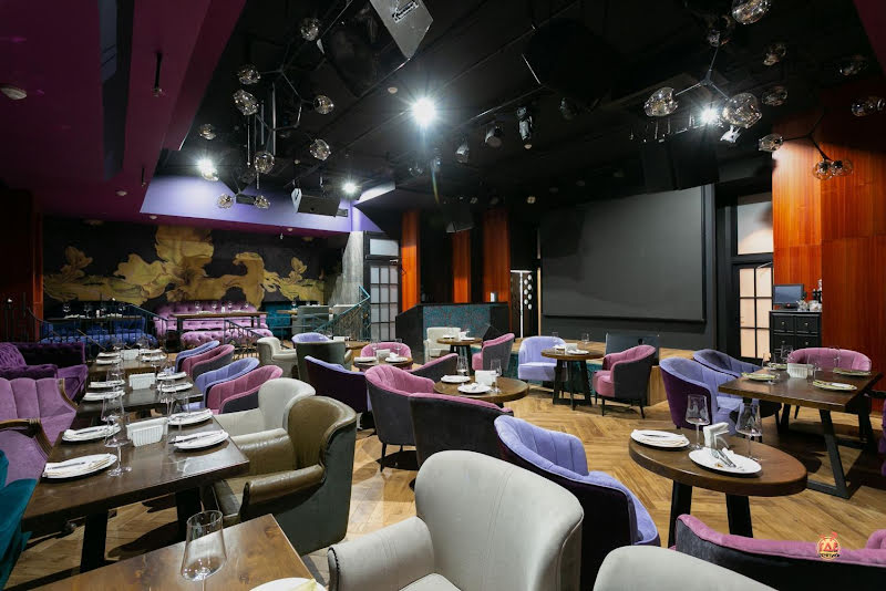 Who Is Who фотография №2