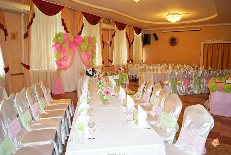 Зал кафе «Кремлевское» в «Парк отель» фотография №3