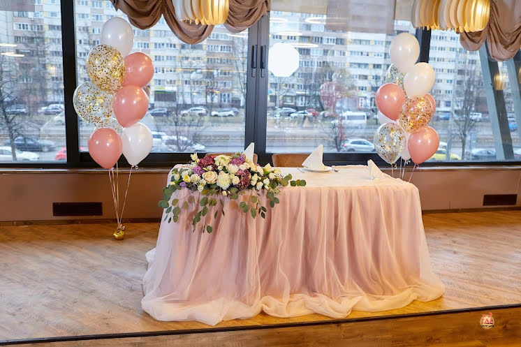 Основной зал в «Шато Винтаж» фотография №13