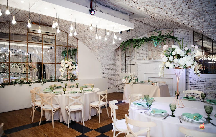 Основной зал в «Буржуй» фотография №8