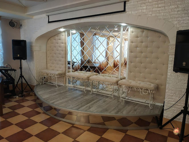 Основной зал в «Кантанелло на Маяковского» фотография №5