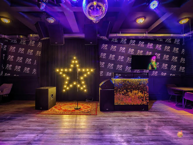Караоке зал в «Руки Вверх!» фотография №8
