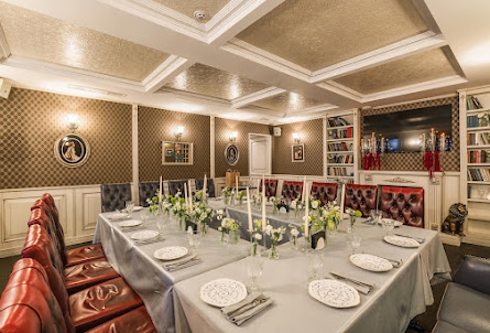 Зал на 25 человек в Зал на 12 человек