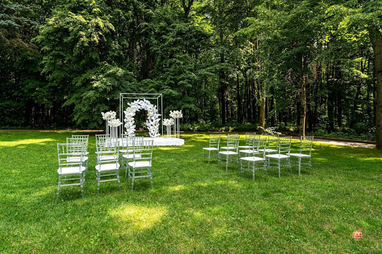 Шатер  в «Emerald Parkway» фотография №1