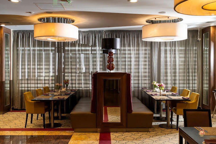 Ресторан Emerald в «DoubleTree by Hilton Tyumen» фотография №4