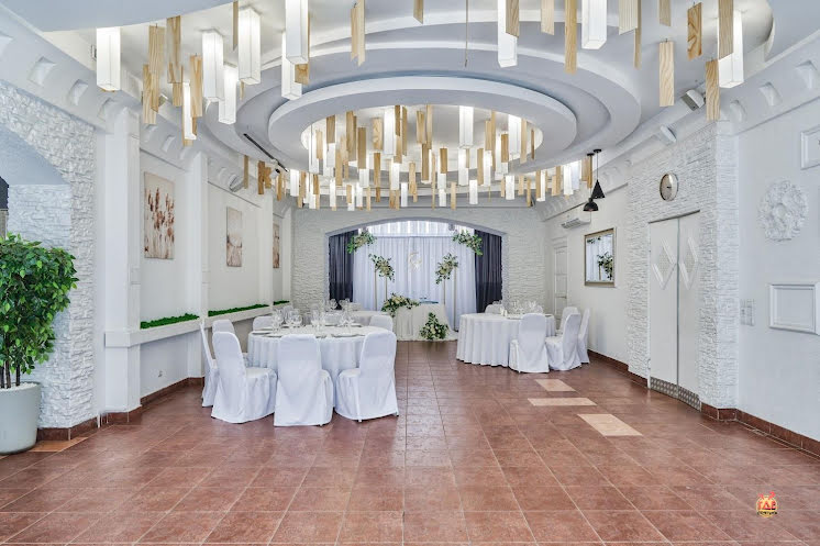 Основной зал в «Ника на Лермонтова» фотография №1