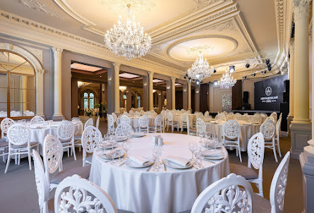 Основной зал  в Основной зал 