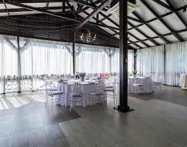  ресторан Двин Холл