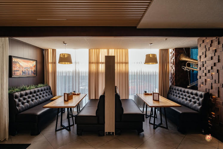 Основной зал в «Чо? Капчо» фотография №7