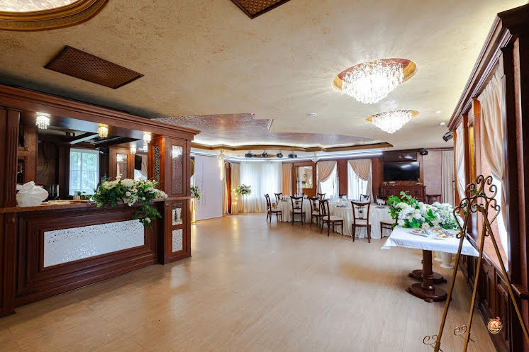 Основной зал в «Дворянское гнездо» фотография №15