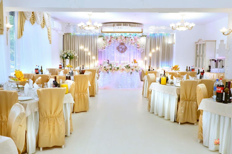 Большой банкетный зал в «Скатерть Самобранка» фотография №8