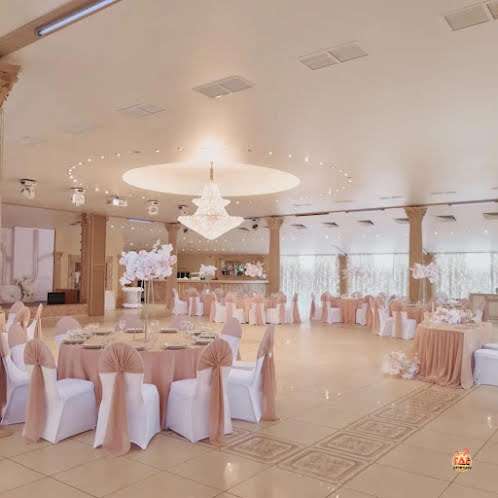 Банкетный зал  в «Ренессанс» фотография №12