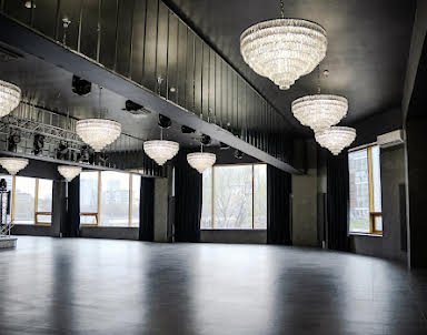  ресторан La Riva Hall