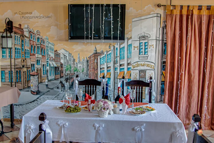 Основной зал в «Вкусный обедъ» фотография №17