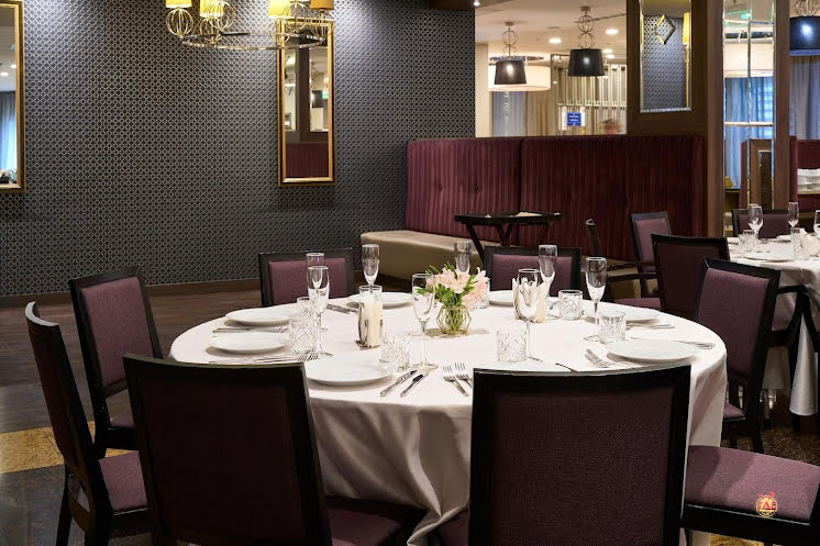 Ресторан Emerald в «DoubleTree by Hilton Tyumen» фотография №9