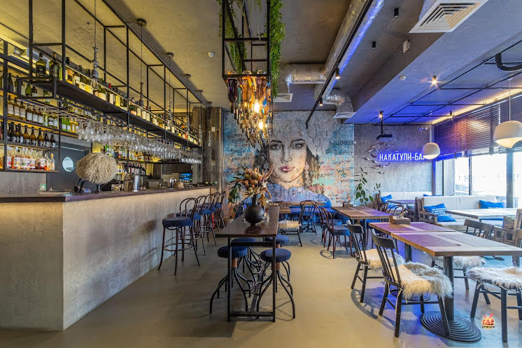 Основной зал  в «Накатули-бар» фотография №1