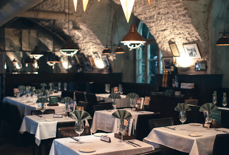 Зал «Рюмочная» в Зал «Кабинет»