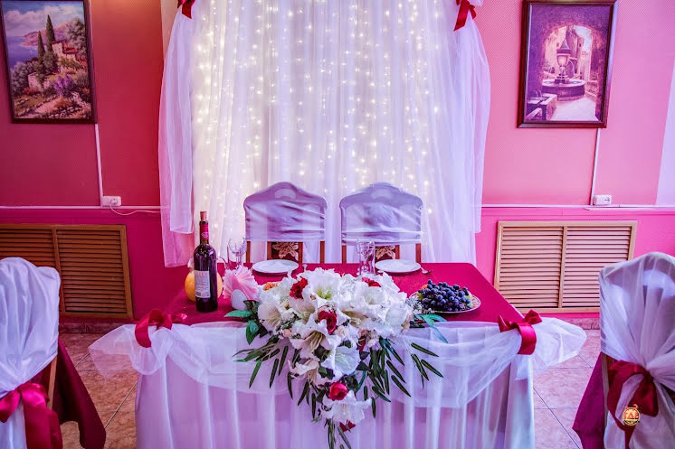 Основной зал в «Старый дворик» фотография №11