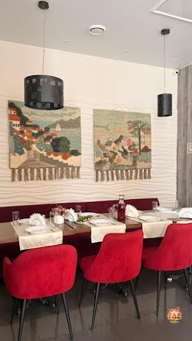 Основной зал в «Соседи» фотография №8