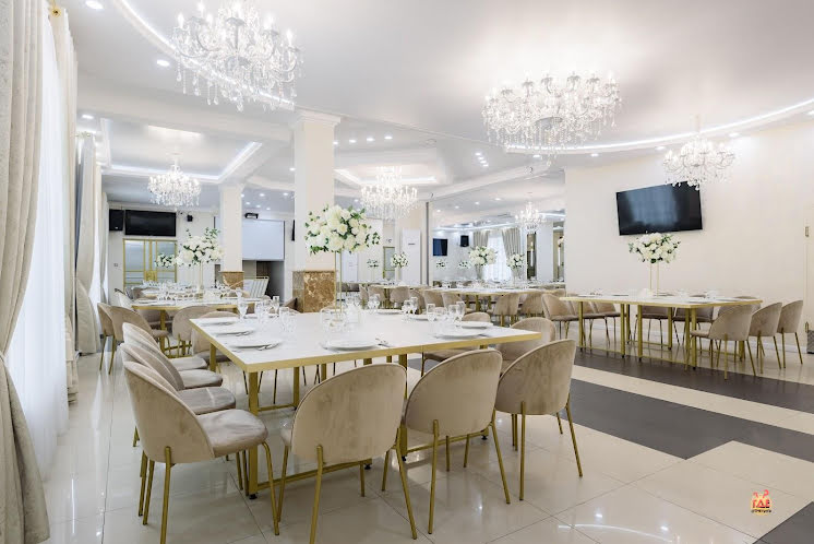 Общий зал  в «Love Story» фотография №10