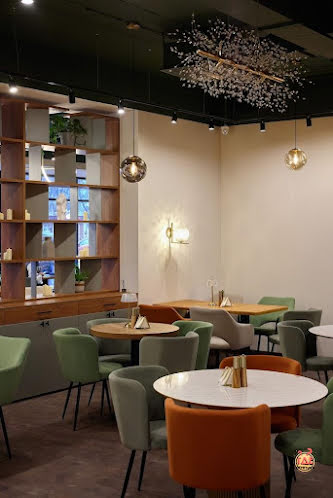 Малый зал  в «Вкусная компания на Советской Армии» фотография №14