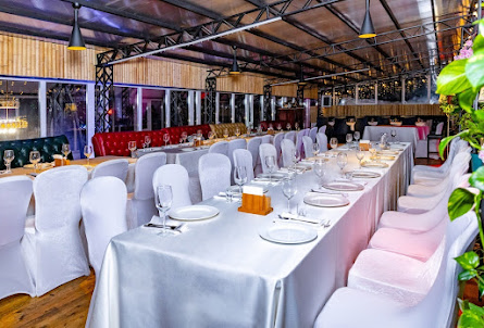 Зал «Парадайз» в Иглу