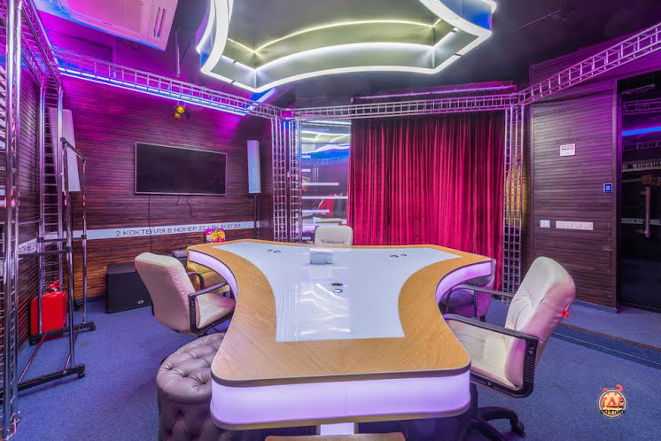 VIP 1996 в «Руки ВВерх! Бар на Тверской» фотография №1