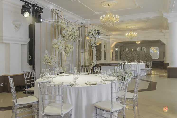  Царский зал в «Мир у Озера» фотография №17