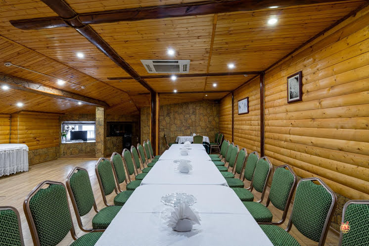 Деревянный зал в «Никольское» фотография №6