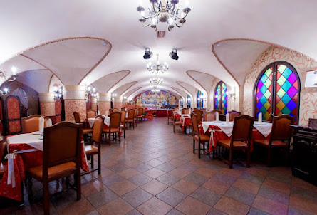 Зал «Большой» в Зал «Малый»