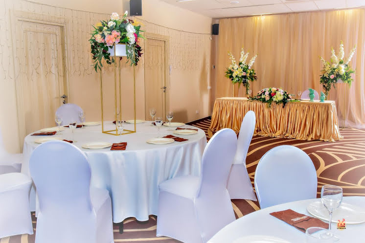 Малый банкетный зал в «BISCAFE» фотография №6