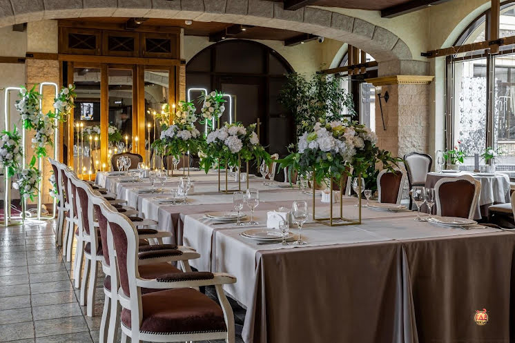 Зал «Свои люди» в «Парк-Отель Троя» фотография №6