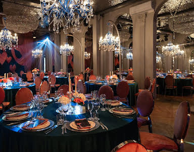  ресторан La Riva Hall