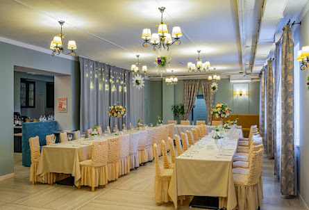 Большой зал в Малый зал