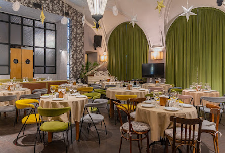 Зелёный зал в Императорский холл