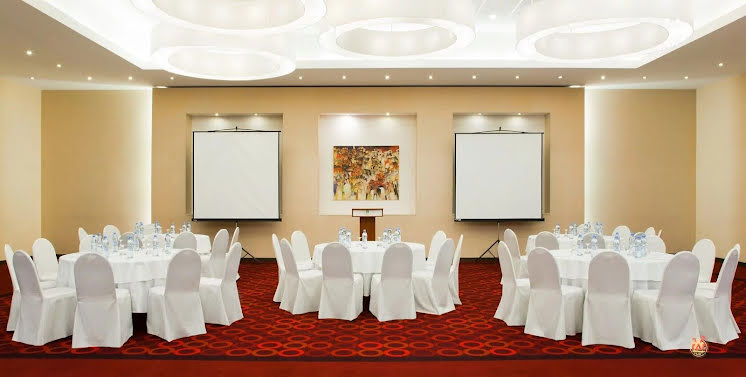 Зал «Гранд Бол Рум» в «Лесная Сафмар» фотография №5