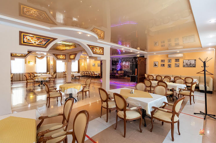 Основной зал в «Ретро» фотография №2