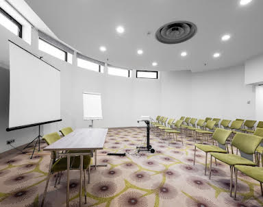  ресторан Edge Seligerskaya-Moscow