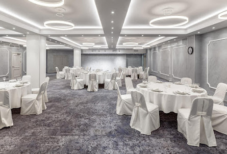 Зал «Анна Ахматова» в Зал «Блок»