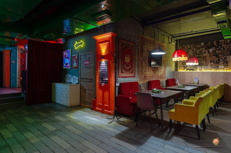 Основной зал в «Бар «Руки ВВерх»» фотография №1